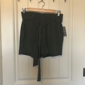 Women’s Athleta destination short